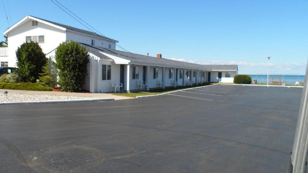 Sunrise Beach Motel Mackinaw City Dış mekan fotoğraf