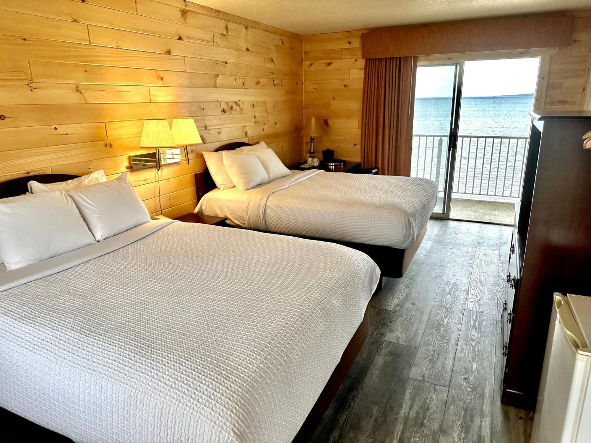 Sunrise Beach Motel Mackinaw City Dış mekan fotoğraf