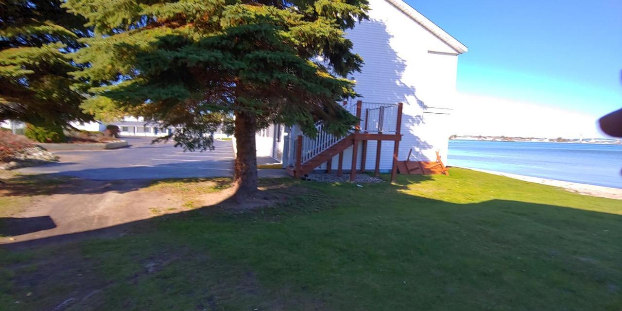 Sunrise Beach Motel Mackinaw City Dış mekan fotoğraf
